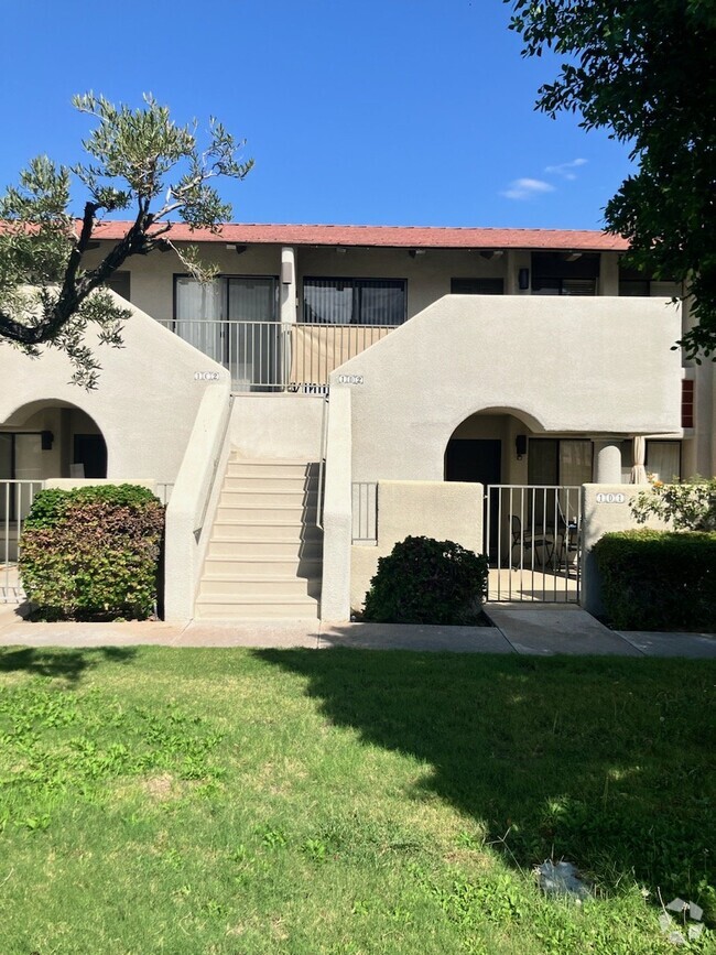 Building Photo - Chic Palm Springs Condo with Modern Granit... Unit 1D2, Building 1