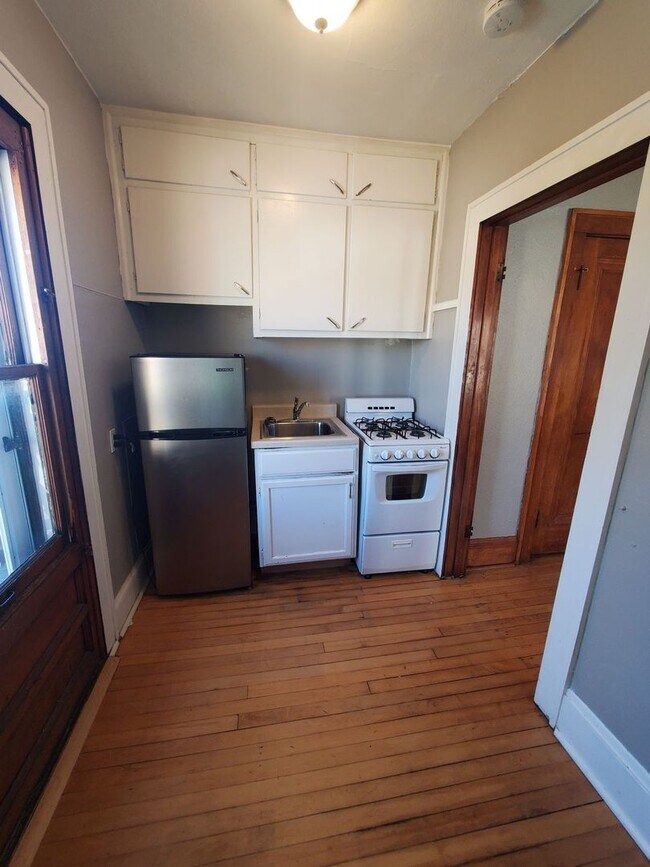 Photo - 4226 W Highland Blvd Unit 8