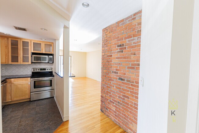 Photo - 90 Gainsborough St Unit 206