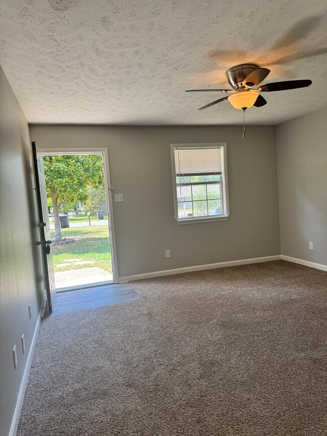 Photo - 412 Stevenson St