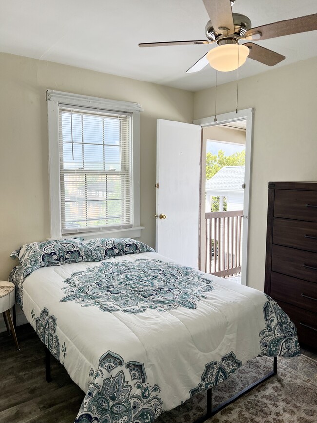 Photo - 1009 Madison St