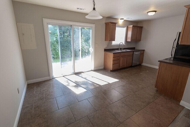 4700 Dehaven Dr