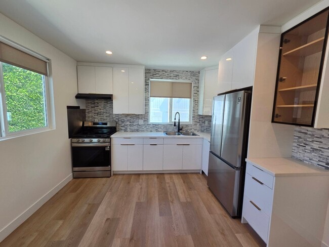 Photo - 14929 Titus St Unidad a
