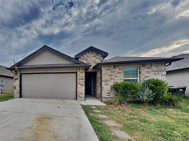 Photo - 221 Dylan Dr House