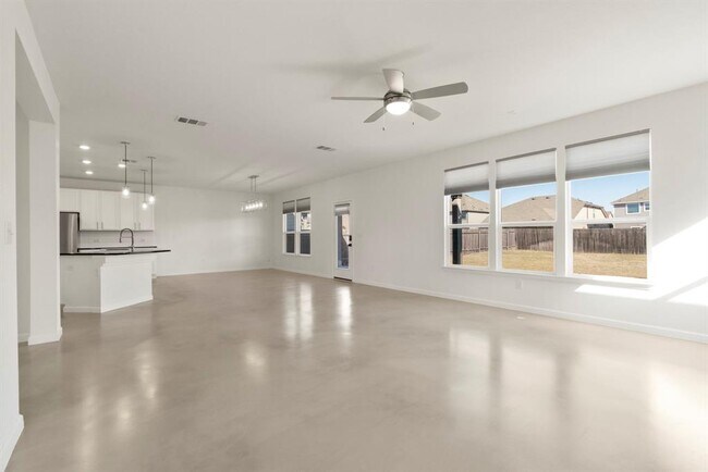 Photo - 7400 Lowery Xing