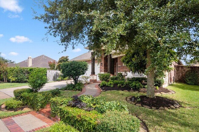 Photo - 18918 Cove Mill Ln