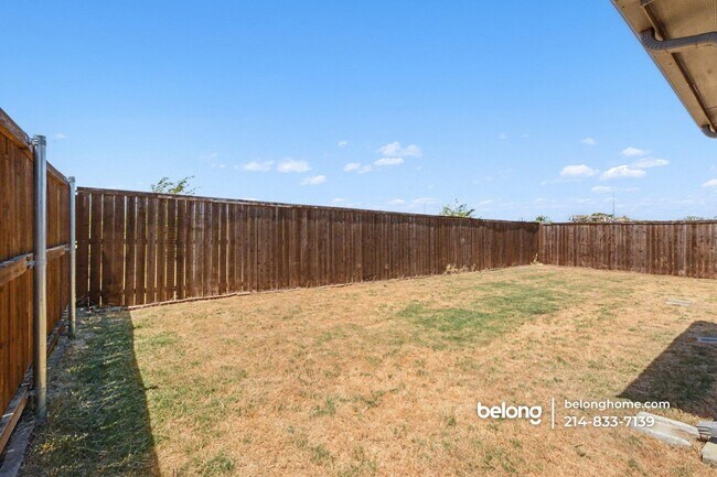 Photo - 3505 Kingsview Dr
