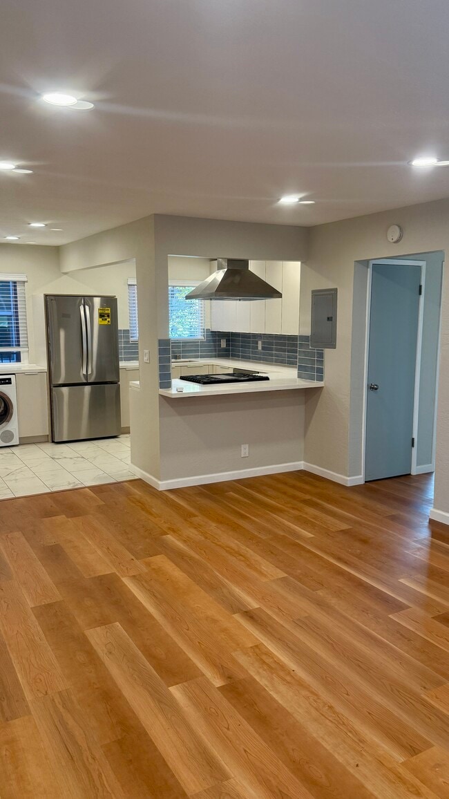 Photo - 3640 West St Unit 2