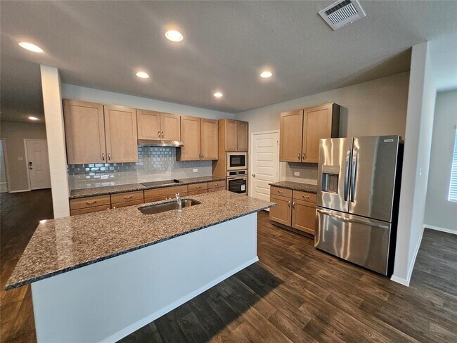 Photo - 600 Hickory Bend Trl