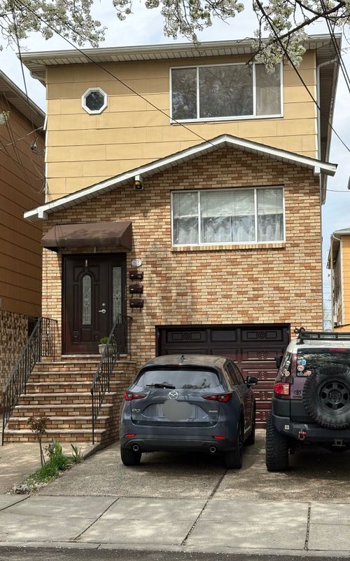 Building Photo - 608 Bergen St