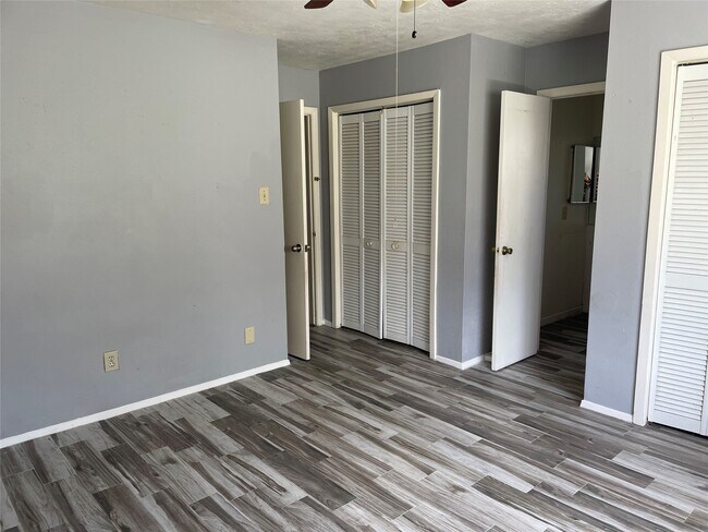 Photo - 16619 La Gloria Dr