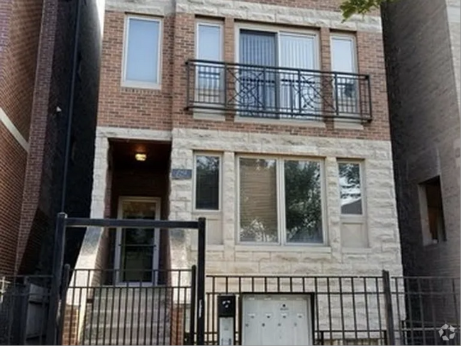 Building Photo - 2507 W Harrison St Unit 2 Rental