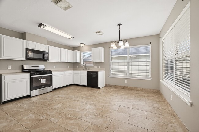 Photo - 1411 Heathcote Ln