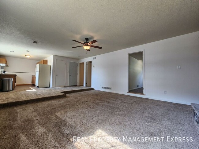 Photo - 2800 W McClellan St Unit 2