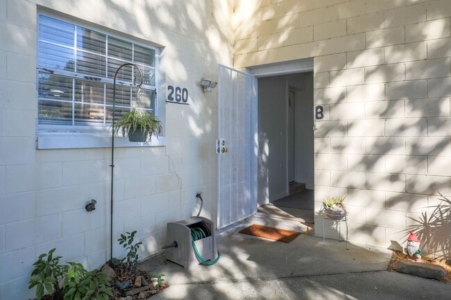 Photo - 260 S Central Ave Unit Apt B