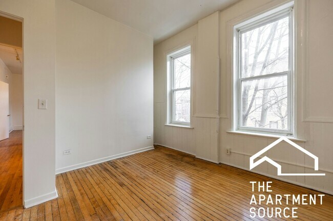 Photo - 2059 N Clifton Ave Unit 1S