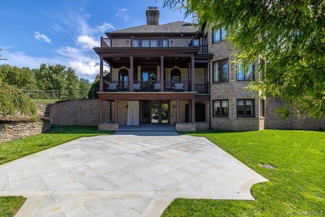 2 Sunset Ln