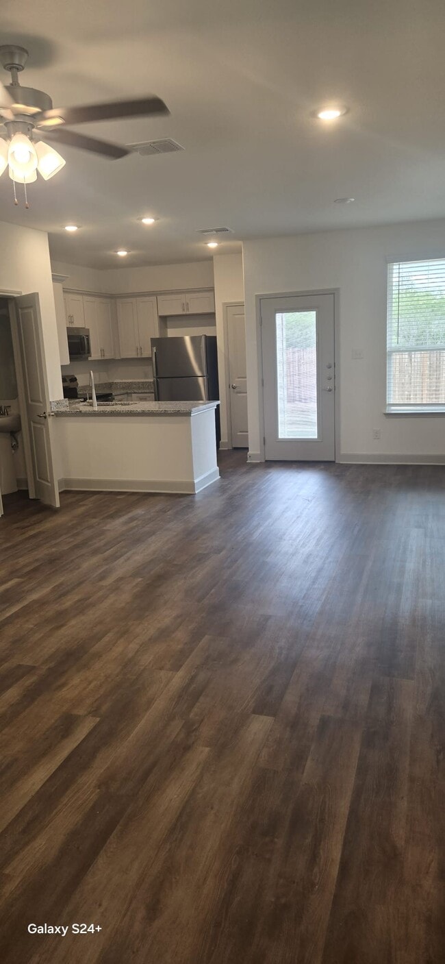 Photo - 7712 Briarwood Pass Unit 102