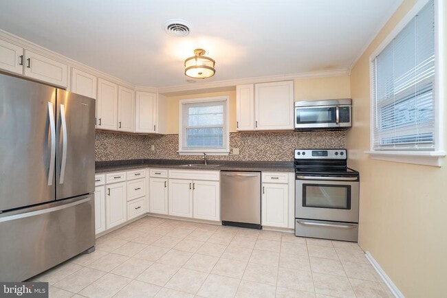 Photo - 15 Cranbury Rd Unit 1