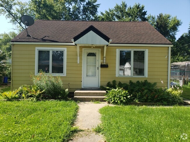 Building Photo - 2020 Midway Dr Rental