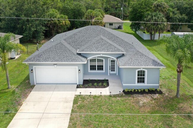 Photo - 1647 Squaw Ln