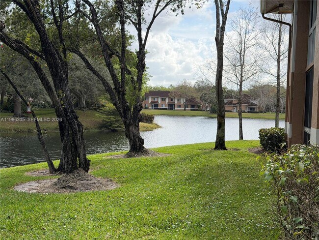 Photo - 882 NW 92nd Ave Unidad 882