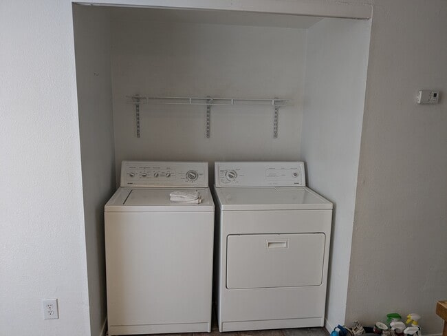 Photo - 1225 N Sierra St Unidad #1
