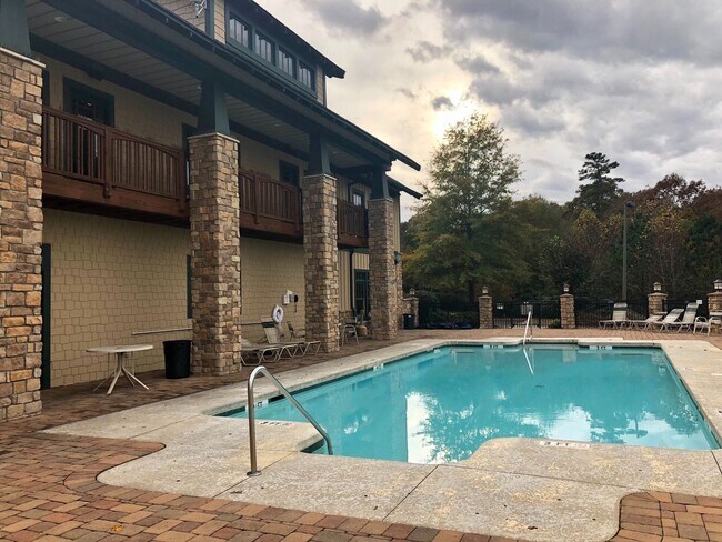 Photo - 821 Harts Cove Way