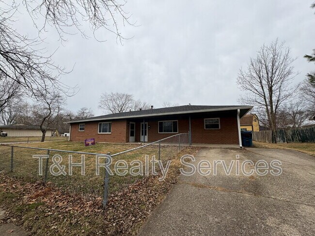 Building Photo - 10204 Catalina Dr