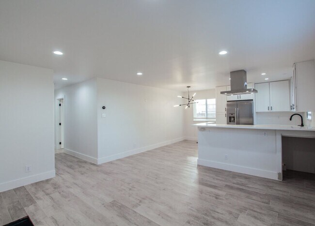 Knoxwood Apartments - Updated Units!