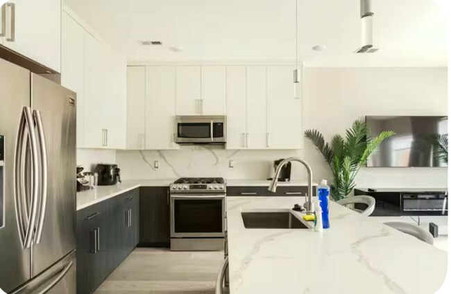 Photo - 2812 Georgia Ave NW