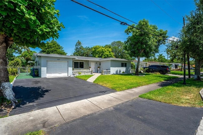 Building Photo - 1420 NW 56th Ave Rental