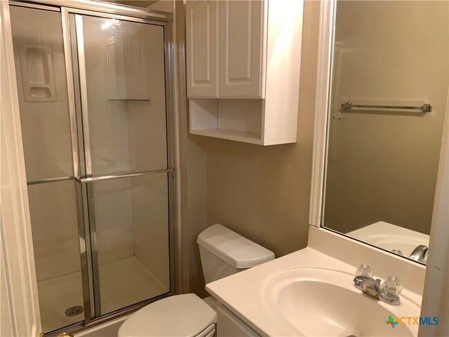 Building Photo - 947 River Rock