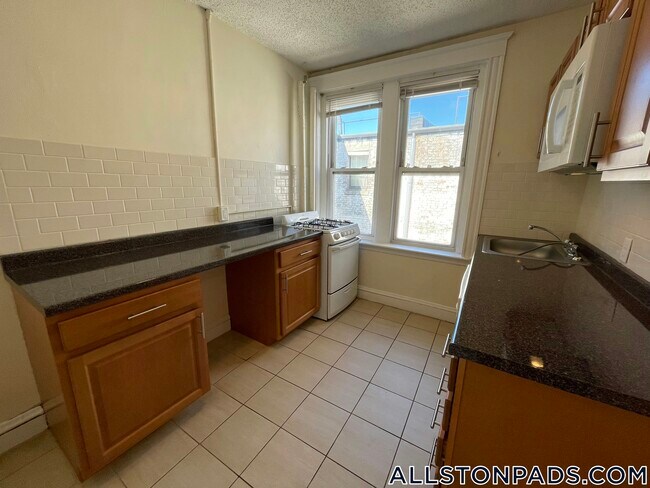 Photo - 5 Barrows St Unit 6