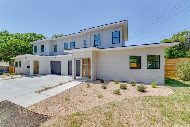 Building Photo - 4800 Vinson Dr Unit B