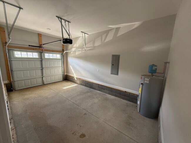 Photo - 3BD/2.5BA in SOUTH WARREN school district