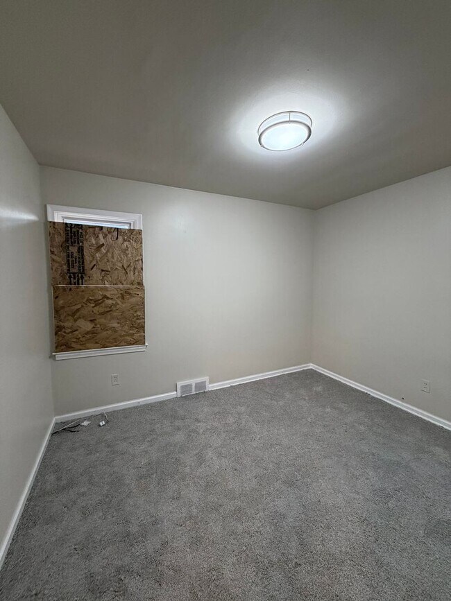 Photo - 3 bedroom brick ranch