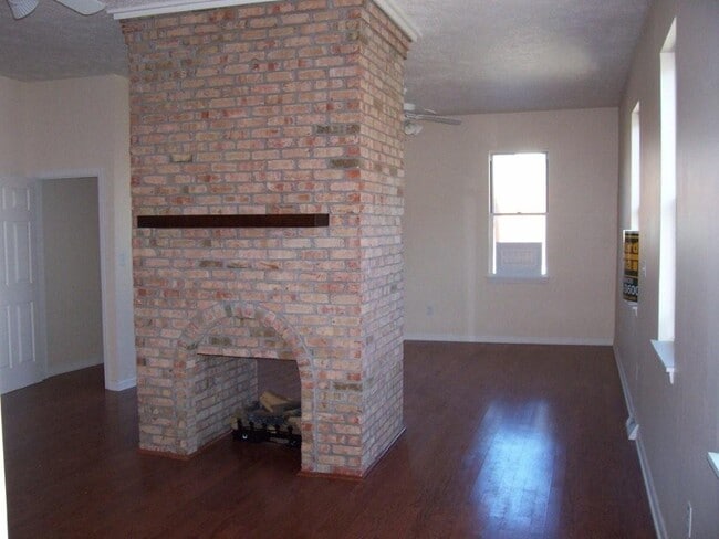 Photo - 1802 Wharton St