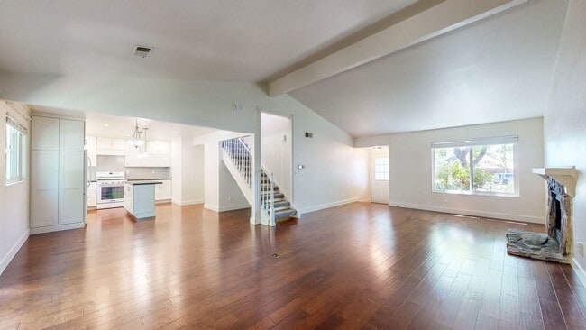 Building Photo - 360 Manka Cir