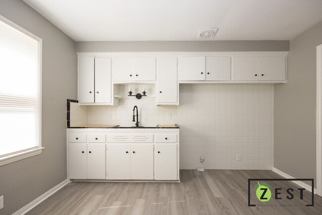 Photo - 5235 Chatsworth St Unit 5237 Chatsworth - Upper