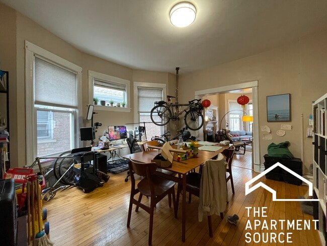 Photo - 3434 W Drummond Plz Unit 1