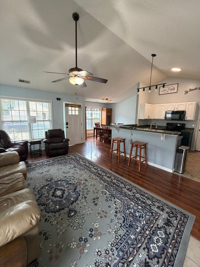 Photo - 7 W Morningside Dr