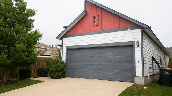 11912 Coyote Call Way