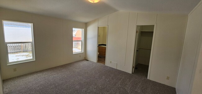 Photo - Fully Renovated 3Bd/2Ba Home in River Rock Fenced Yard Pet Friendly