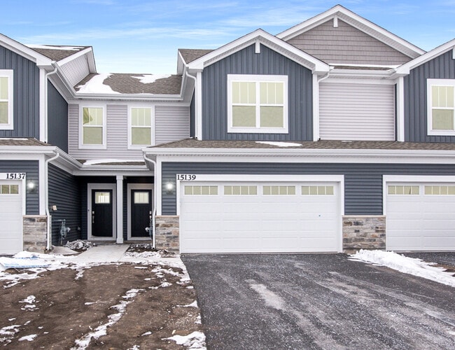 Building Photo - 15139 S Hepworth Pl