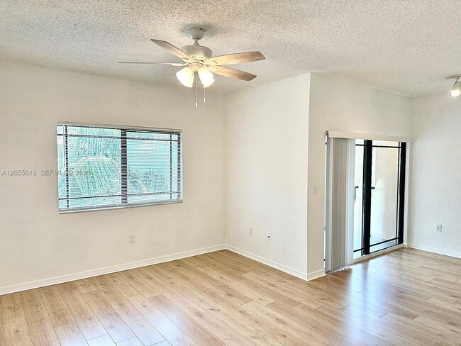 Photo - 2807 Veronia Dr Unit 301