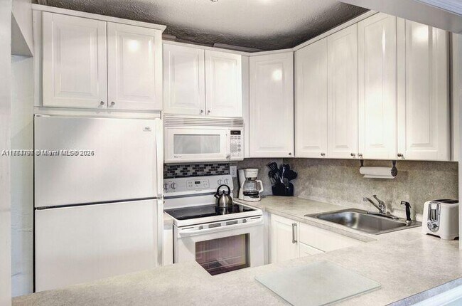 Photo - 221 SE 9th Ave Unit 108