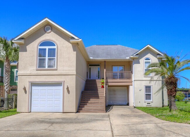 3/2.5 Located on Dog River! Available now! - 3/2.5 Located on Dog River! Available now! House