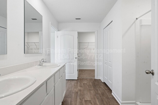 Photo - 190 Ardila Cir