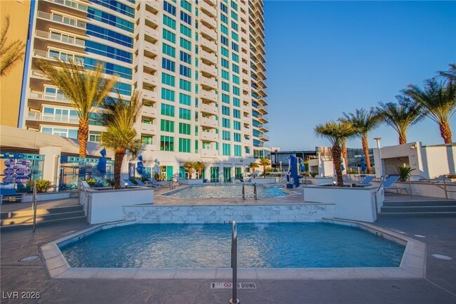 Building Photo - 2700 S Las Vegas Blvd Unit 1804